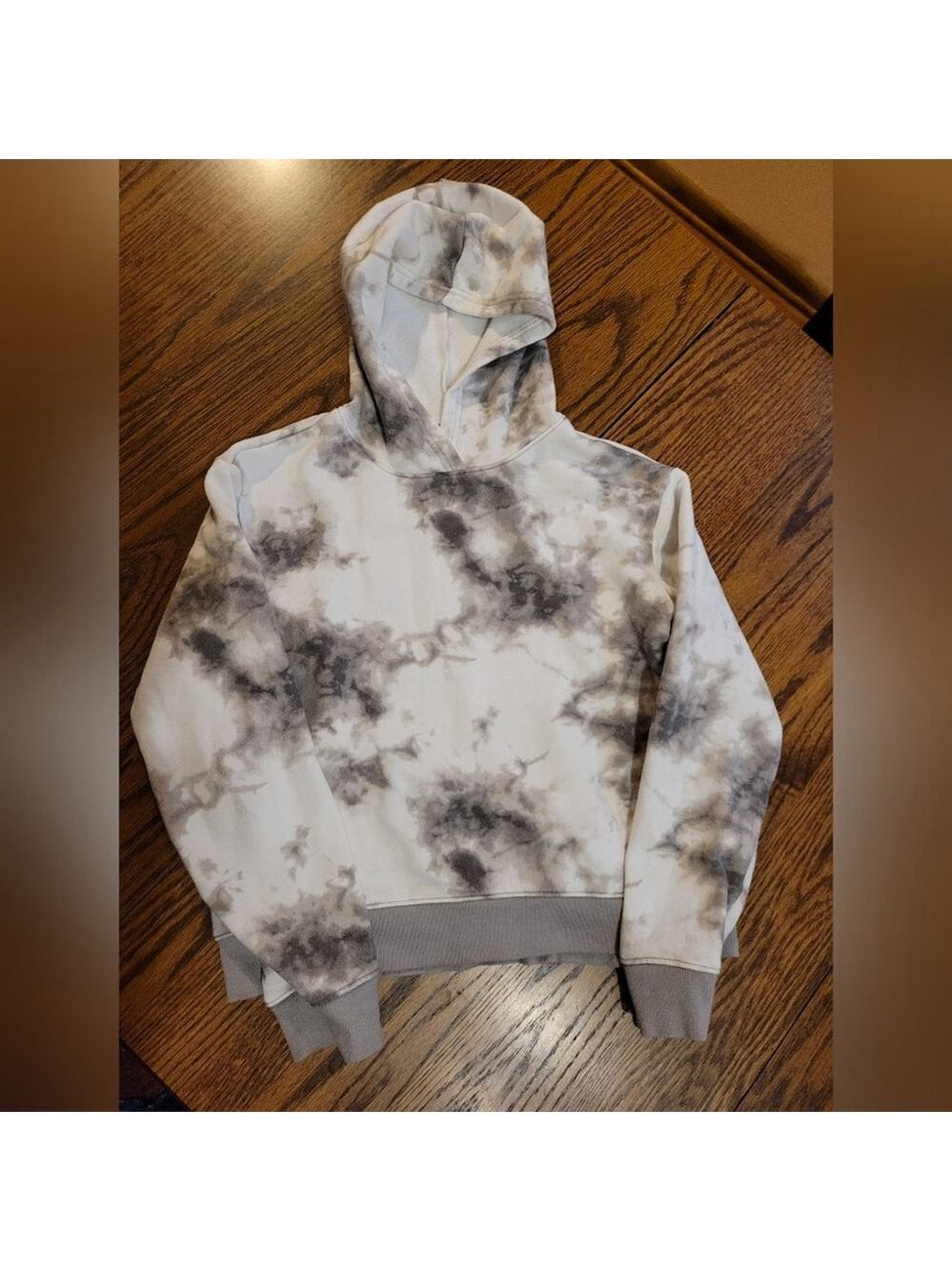 Softest EUC Girls Hoodie Size 10-12 Cozy Comfort - Picture 3 of 7
